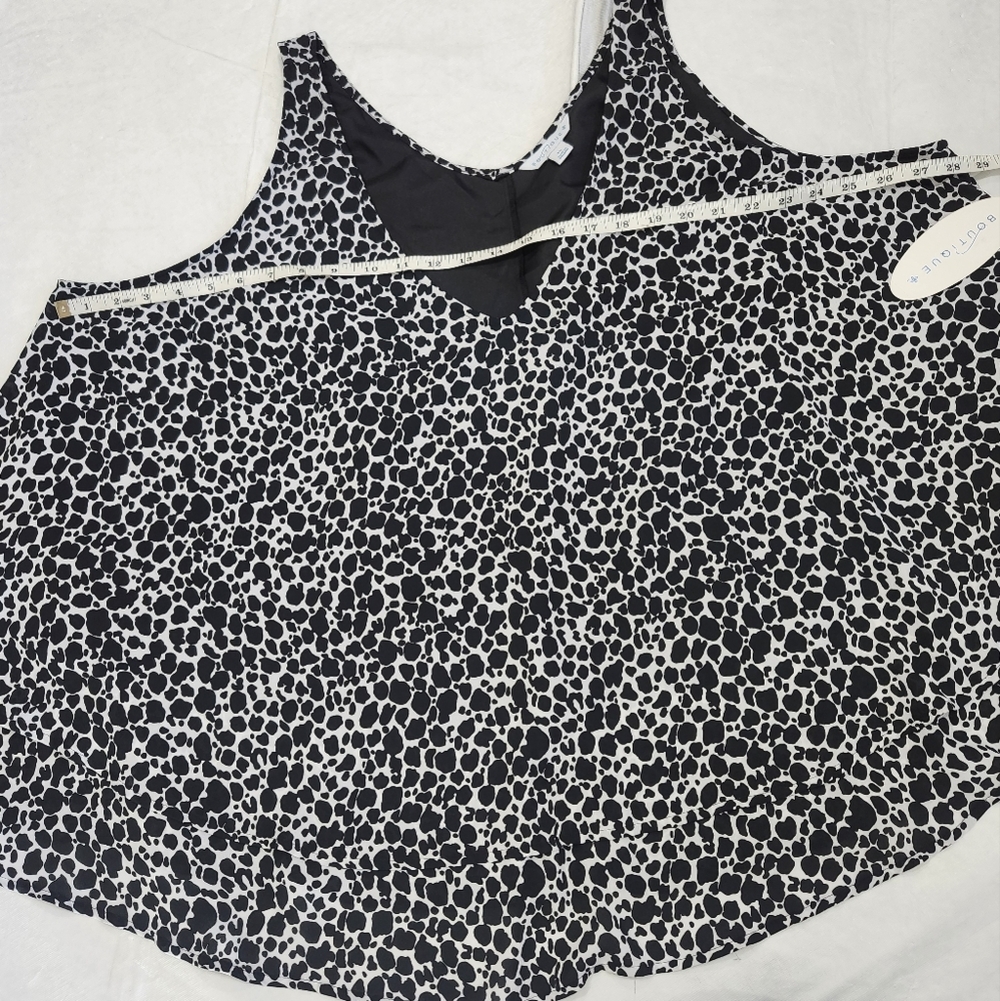 Boutique Size 3X Black and White Sleeveless Relaxed Tank Top - Picture 3 of 8
